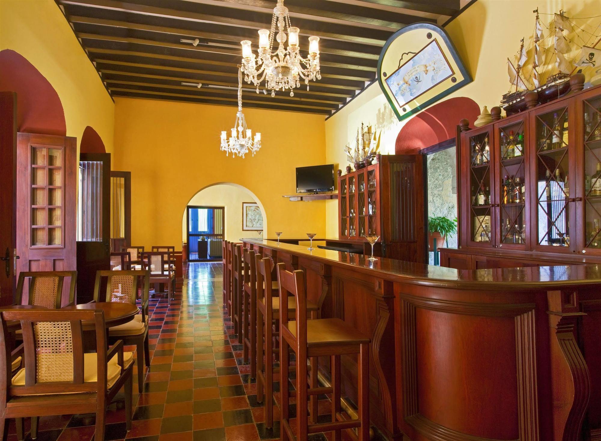 Hacienda Campeche Hotell Restaurant bilde